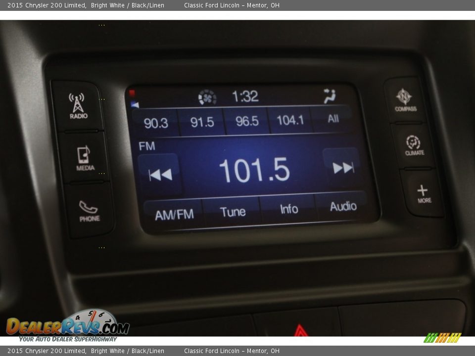 2015 Chrysler 200 Limited Bright White / Black/Linen Photo #10