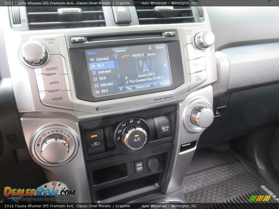2019 Toyota 4Runner SR5 Premium 4x4 Classic Silver Metallic / Graphite Photo #17