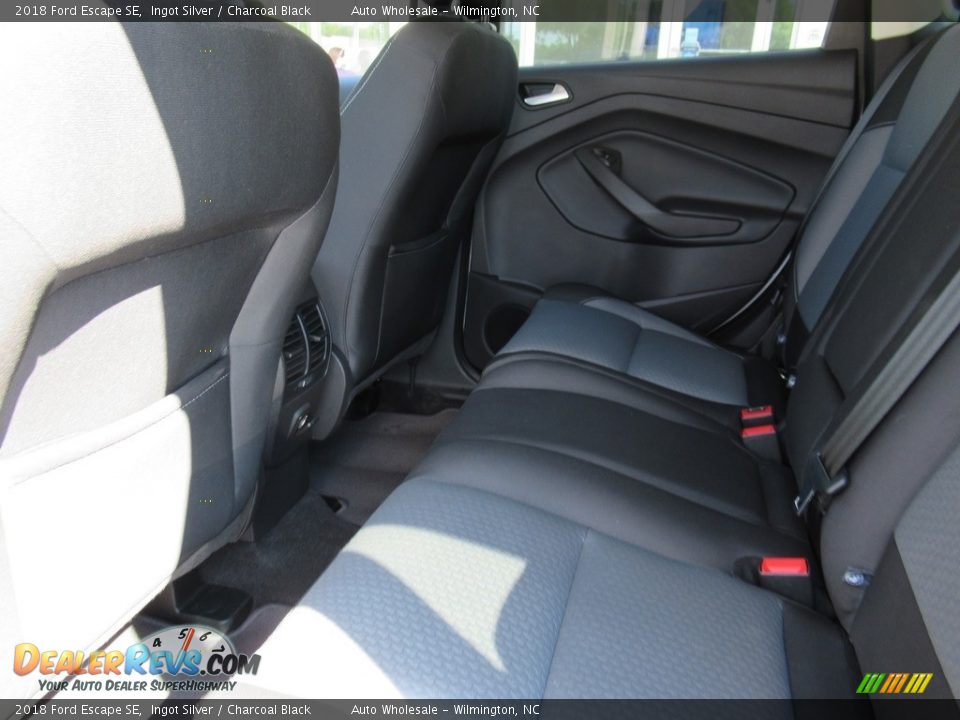 2018 Ford Escape SE Ingot Silver / Charcoal Black Photo #12