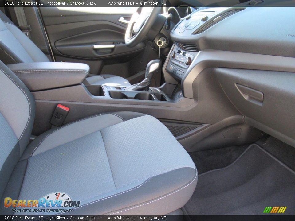 2018 Ford Escape SE Ingot Silver / Charcoal Black Photo #13