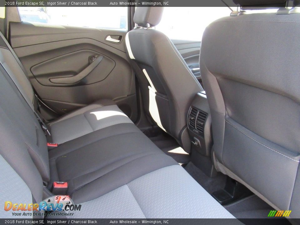 2018 Ford Escape SE Ingot Silver / Charcoal Black Photo #14