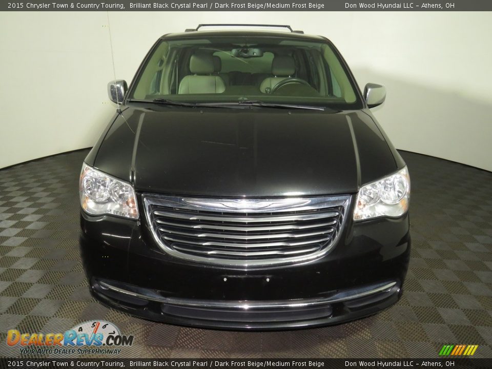 2015 Chrysler Town & Country Touring Brilliant Black Crystal Pearl / Dark Frost Beige/Medium Frost Beige Photo #4