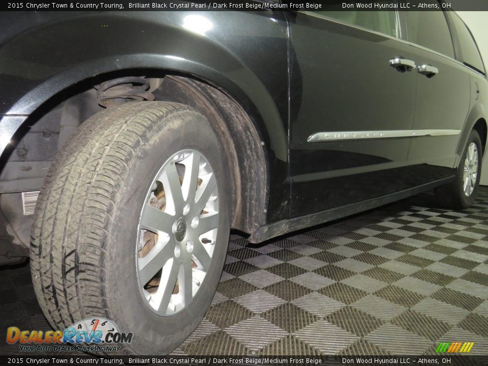 2015 Chrysler Town & Country Touring Brilliant Black Crystal Pearl / Dark Frost Beige/Medium Frost Beige Photo #7