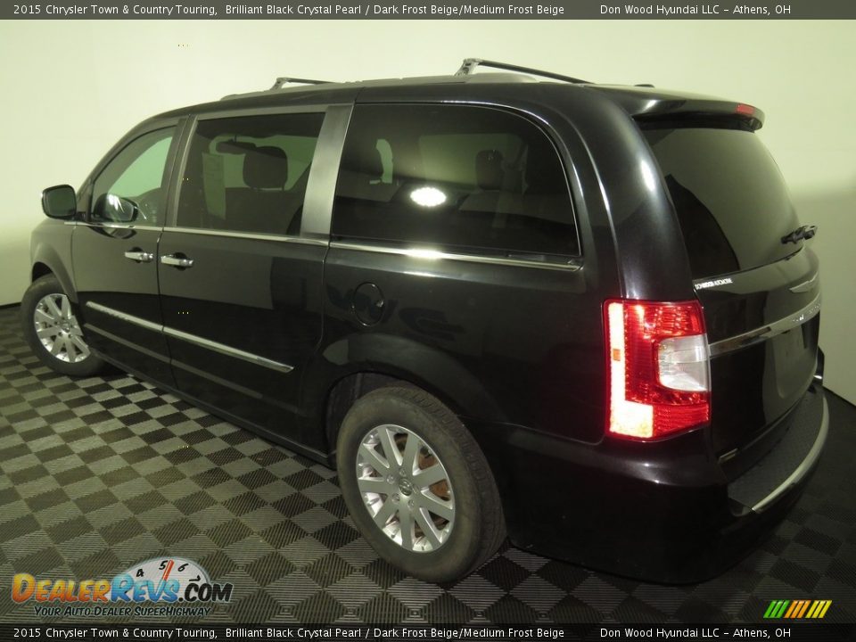 2015 Chrysler Town & Country Touring Brilliant Black Crystal Pearl / Dark Frost Beige/Medium Frost Beige Photo #8