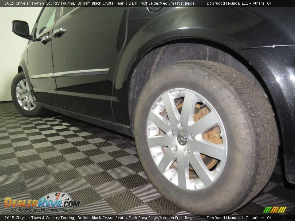 2015 Chrysler Town & Country Touring Brilliant Black Crystal Pearl / Dark Frost Beige/Medium Frost Beige Photo #9