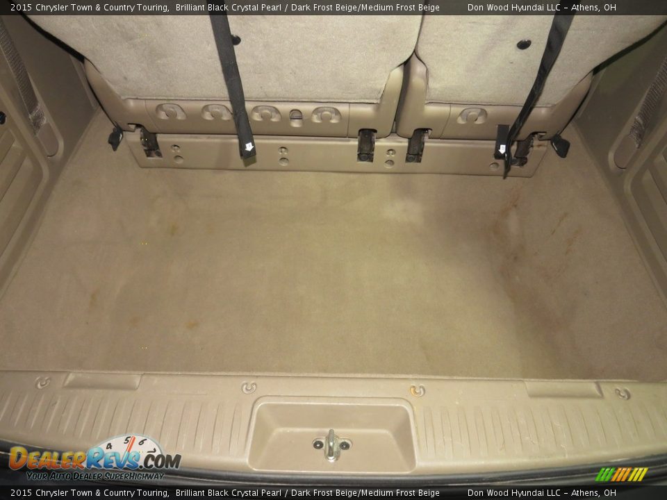 2015 Chrysler Town & Country Touring Brilliant Black Crystal Pearl / Dark Frost Beige/Medium Frost Beige Photo #12