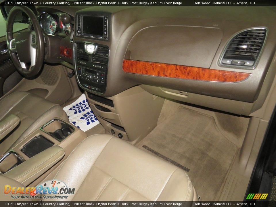2015 Chrysler Town & Country Touring Brilliant Black Crystal Pearl / Dark Frost Beige/Medium Frost Beige Photo #26
