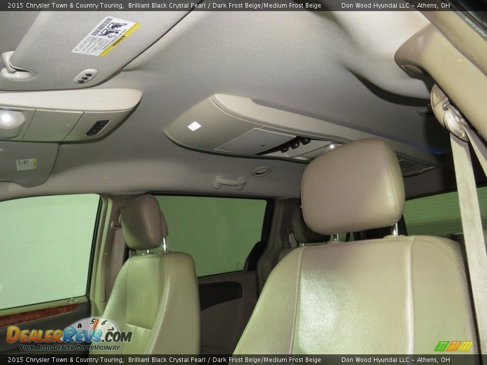 2015 Chrysler Town & Country Touring Brilliant Black Crystal Pearl / Dark Frost Beige/Medium Frost Beige Photo #31
