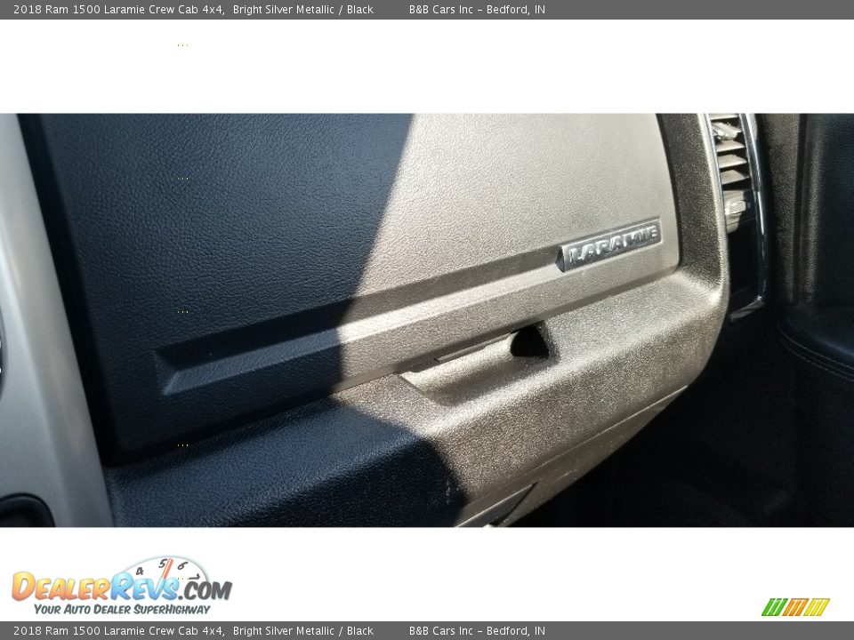 2018 Ram 1500 Laramie Crew Cab 4x4 Bright Silver Metallic / Black Photo #36