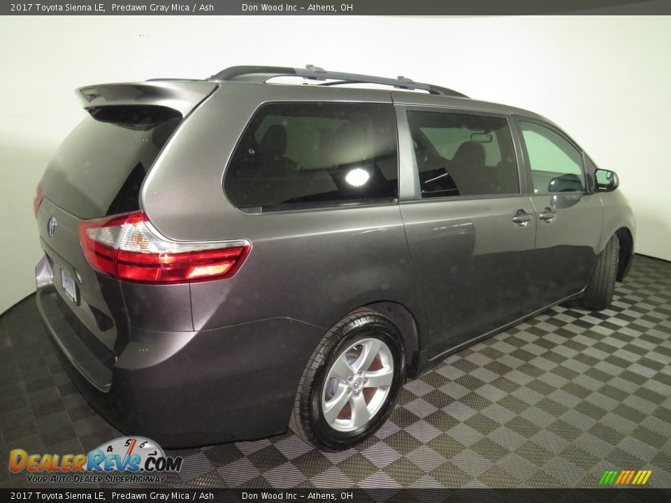 2017 Toyota Sienna LE Predawn Gray Mica / Ash Photo #16