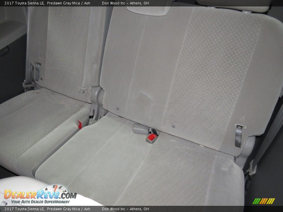 2017 Toyota Sienna LE Predawn Gray Mica / Ash Photo #22