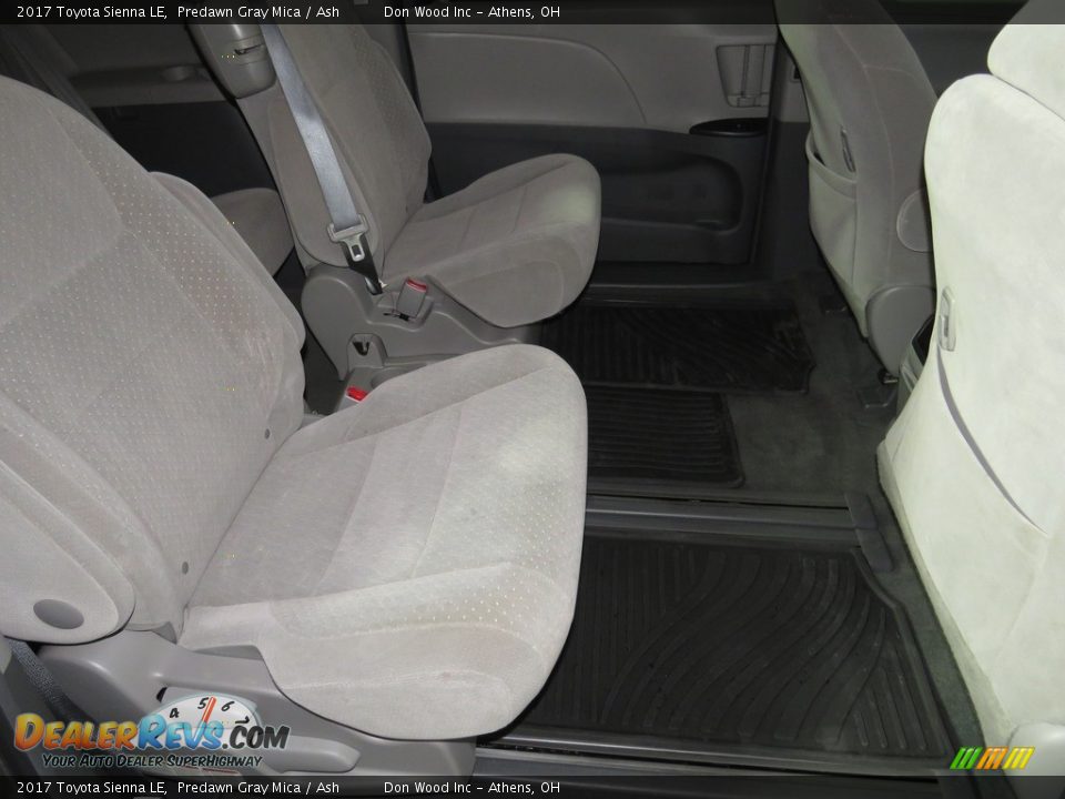 2017 Toyota Sienna LE Predawn Gray Mica / Ash Photo #23