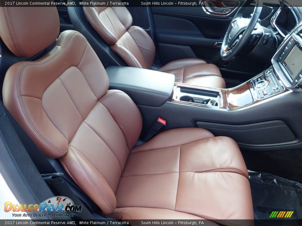 Front Seat of 2017 Lincoln Continental Reserve AWD Photo #11
