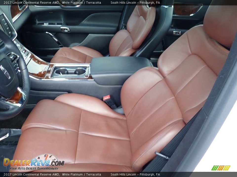 Front Seat of 2017 Lincoln Continental Reserve AWD Photo #15