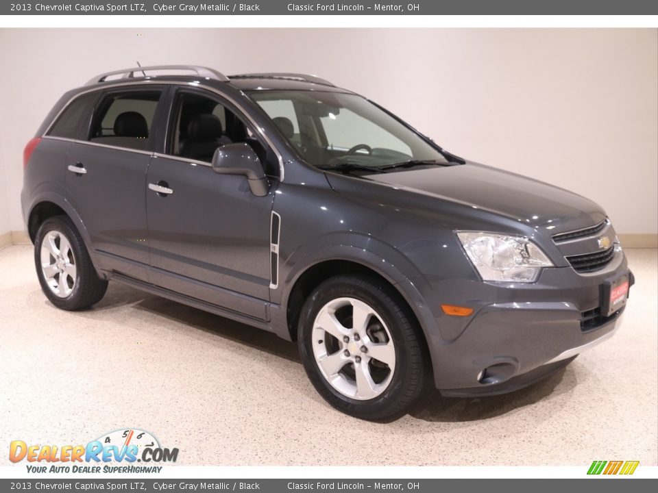 Front 3/4 View of 2013 Chevrolet Captiva Sport LTZ Photo #1