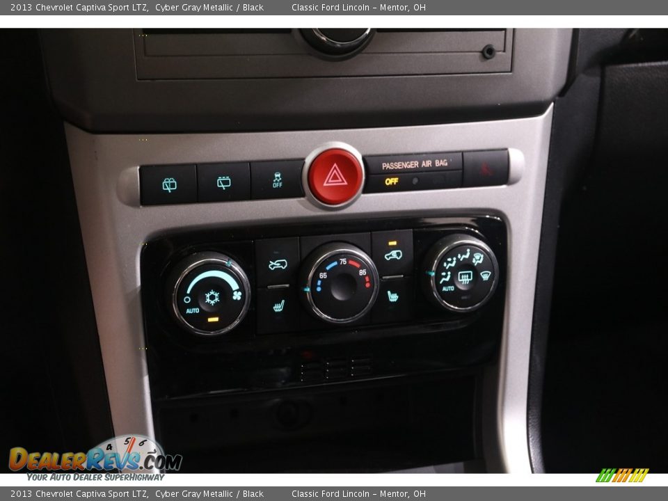 Controls of 2013 Chevrolet Captiva Sport LTZ Photo #11
