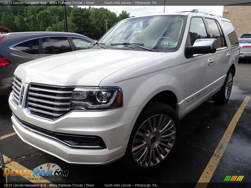 Front 3/4 View of 2015 Lincoln Navigator 4x4 Photo #1