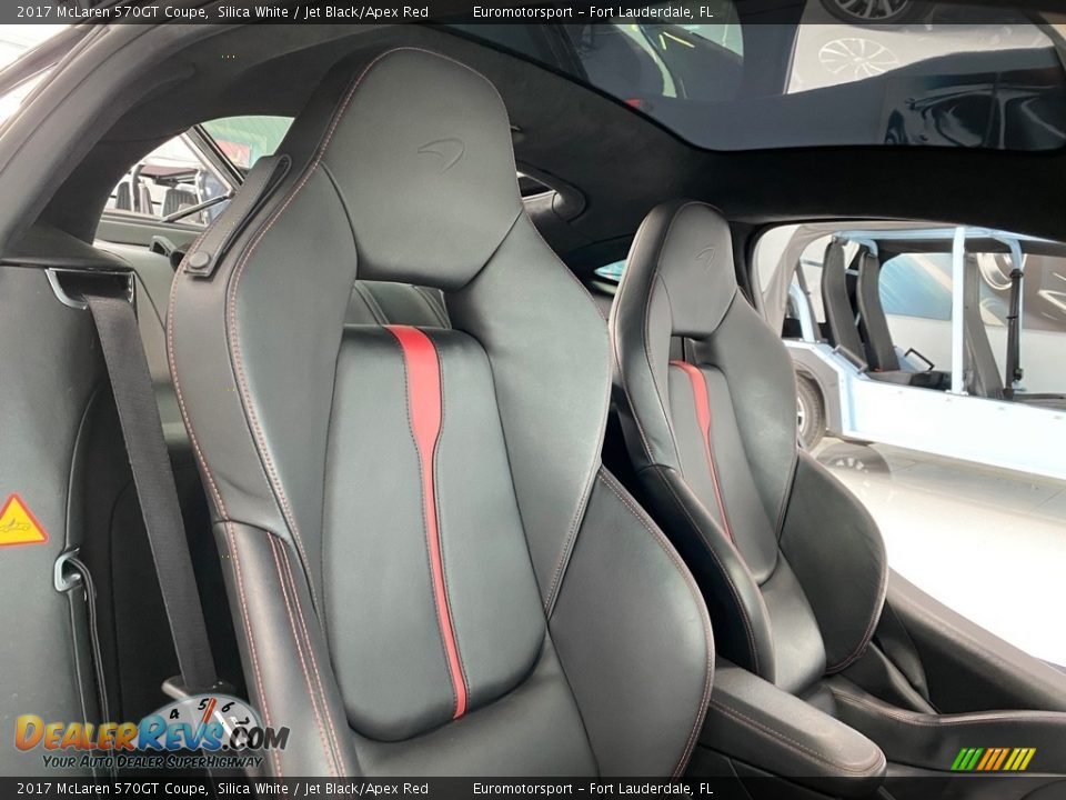 Front Seat of 2017 McLaren 570GT Coupe Photo #3