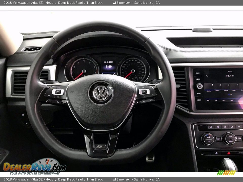 2018 Volkswagen Atlas SE 4Motion Steering Wheel Photo #4