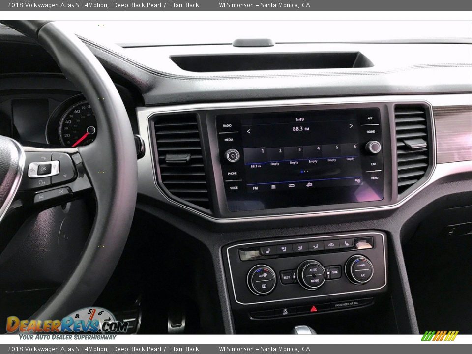 Controls of 2018 Volkswagen Atlas SE 4Motion Photo #5