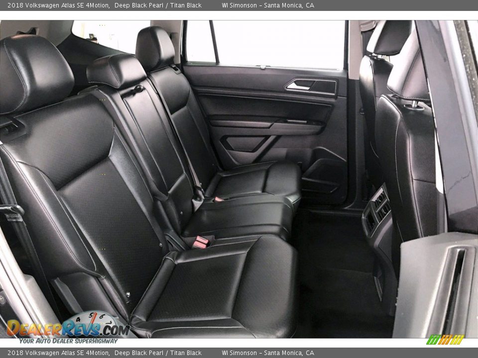 Rear Seat of 2018 Volkswagen Atlas SE 4Motion Photo #13