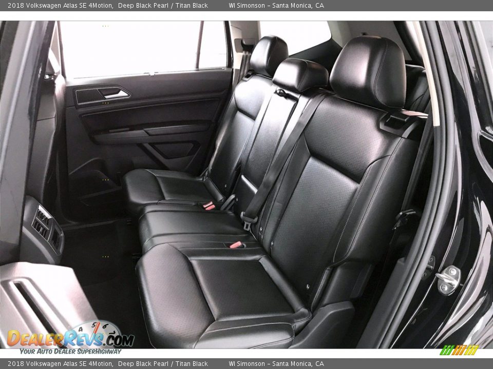 Rear Seat of 2018 Volkswagen Atlas SE 4Motion Photo #15