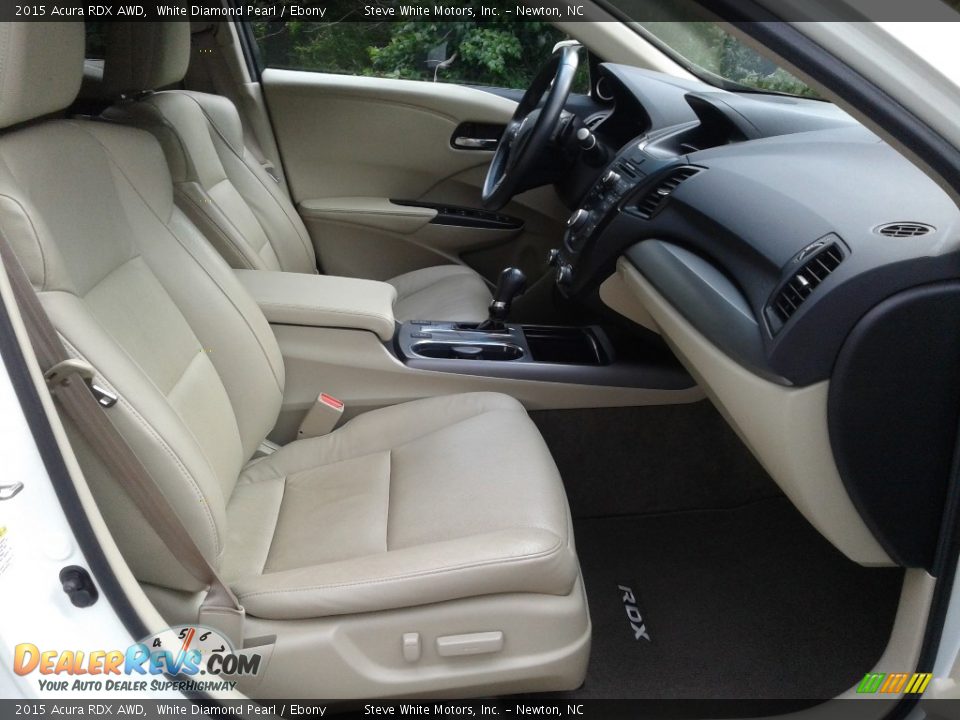 Front Seat of 2015 Acura RDX AWD Photo #16