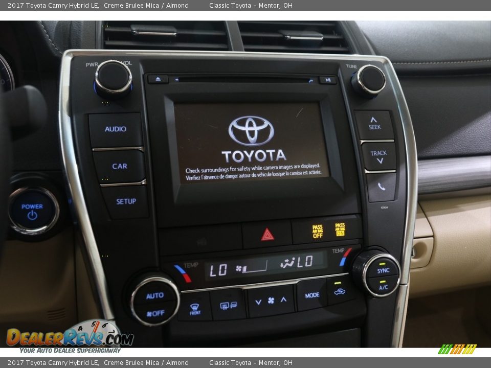 2017 Toyota Camry Hybrid LE Creme Brulee Mica / Almond Photo #12