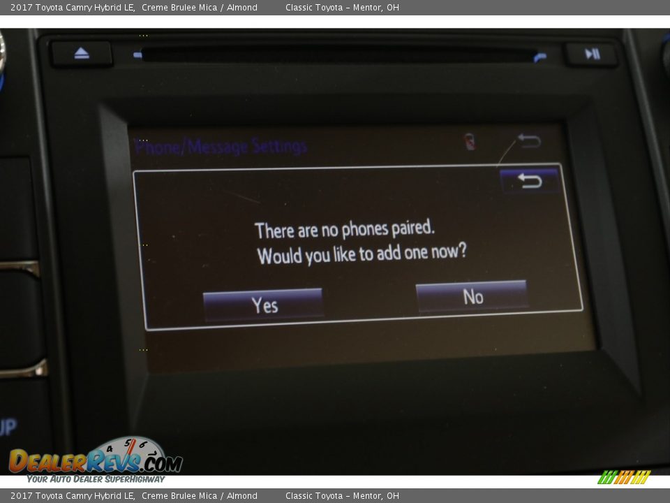 2017 Toyota Camry Hybrid LE Creme Brulee Mica / Almond Photo #16