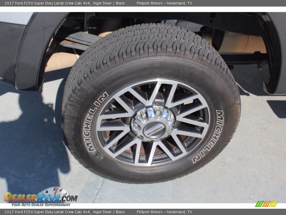 2017 Ford F250 Super Duty Lariat Crew Cab 4x4 Ingot Silver / Black Photo #10