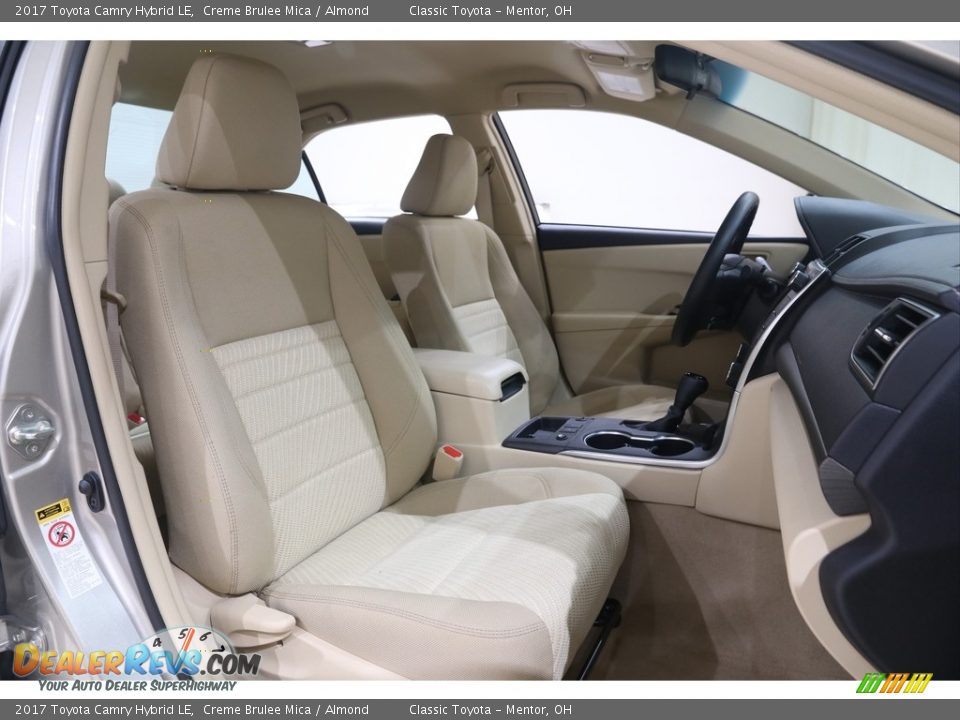 2017 Toyota Camry Hybrid LE Creme Brulee Mica / Almond Photo #21