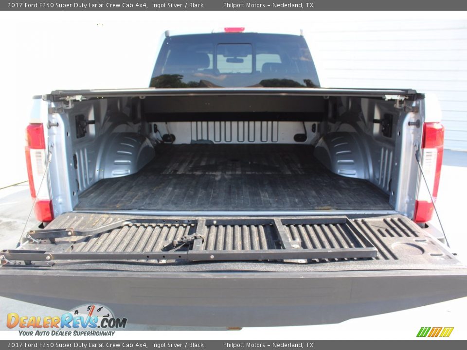 2017 Ford F250 Super Duty Lariat Crew Cab 4x4 Ingot Silver / Black Photo #26