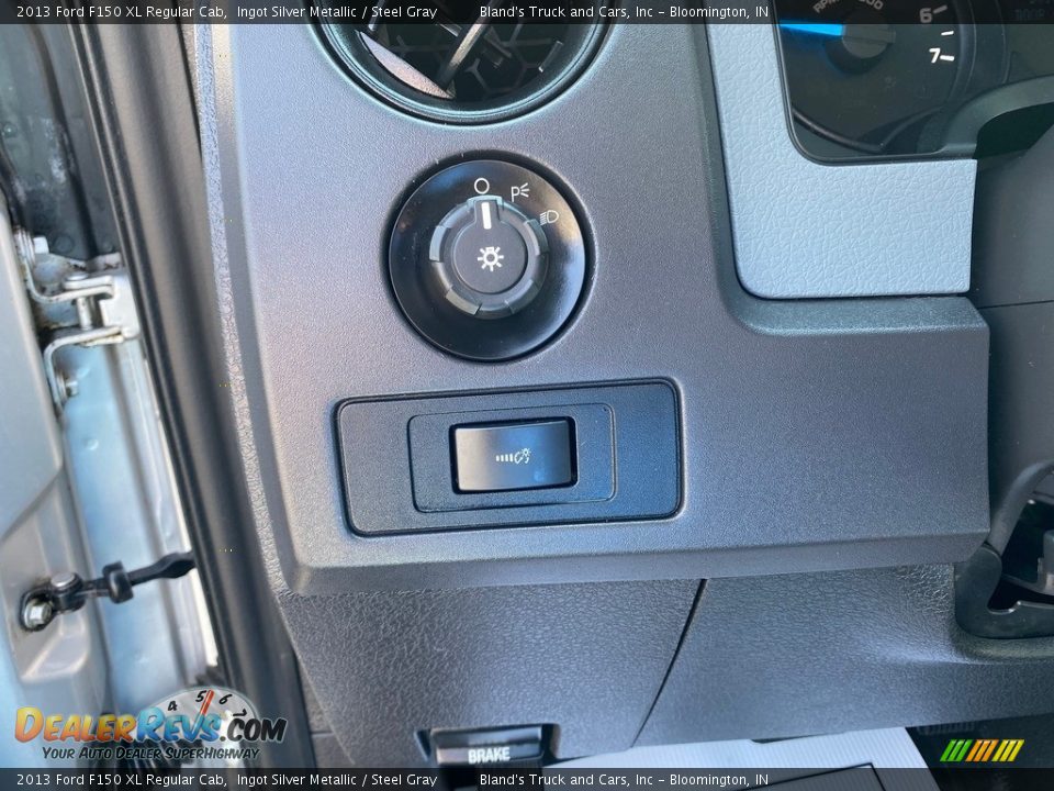 2013 Ford F150 XL Regular Cab Ingot Silver Metallic / Steel Gray Photo #18