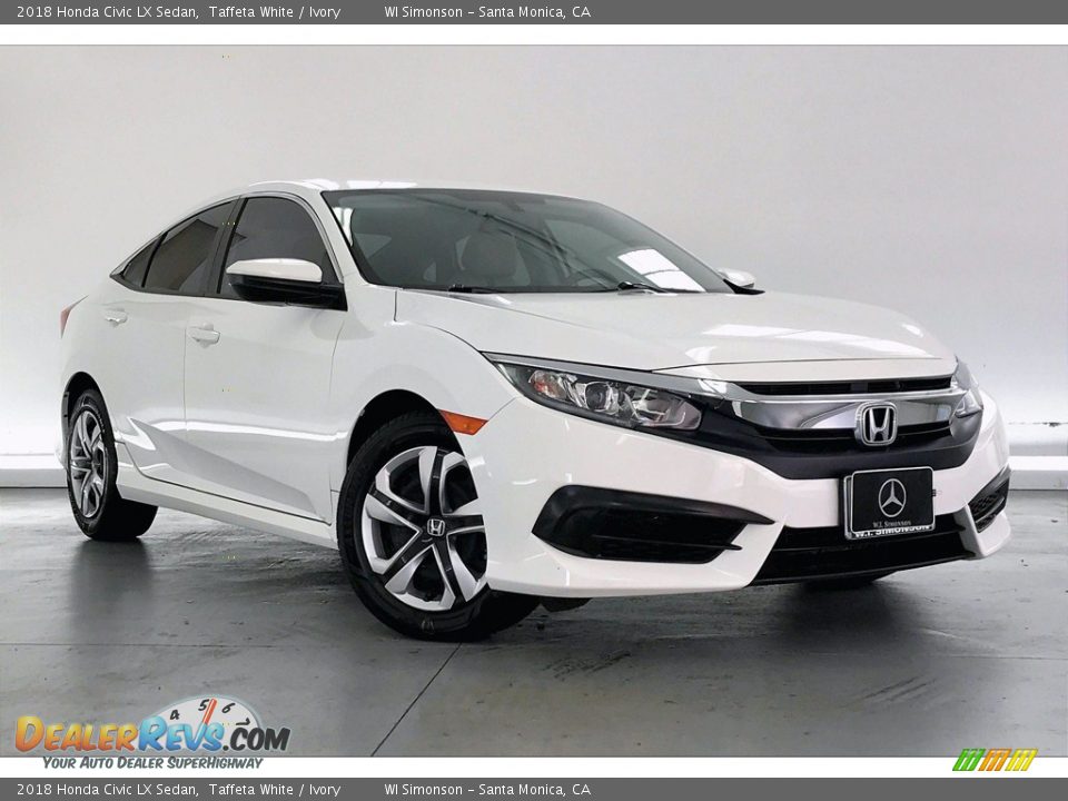 Front 3/4 View of 2018 Honda Civic LX Sedan Photo #34