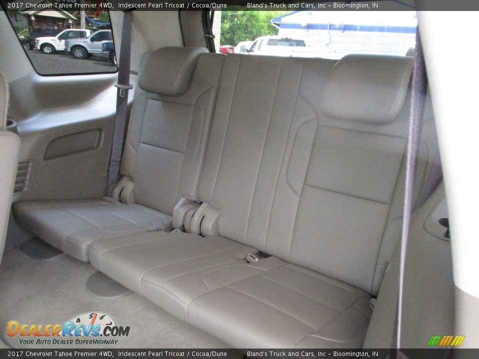 2017 Chevrolet Tahoe Premier 4WD Iridescent Pearl Tricoat / Cocoa/Dune Photo #9