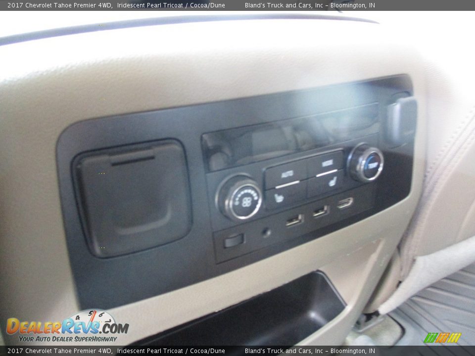 2017 Chevrolet Tahoe Premier 4WD Iridescent Pearl Tricoat / Cocoa/Dune Photo #10