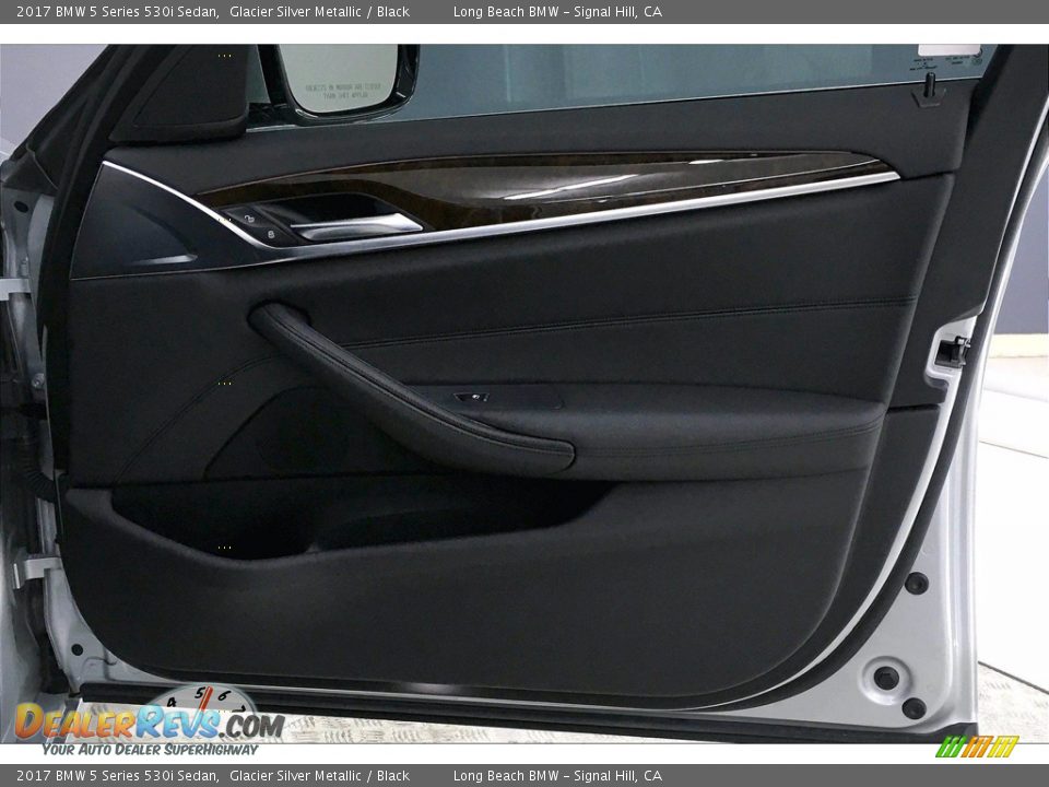 2017 BMW 5 Series 530i Sedan Glacier Silver Metallic / Black Photo #24