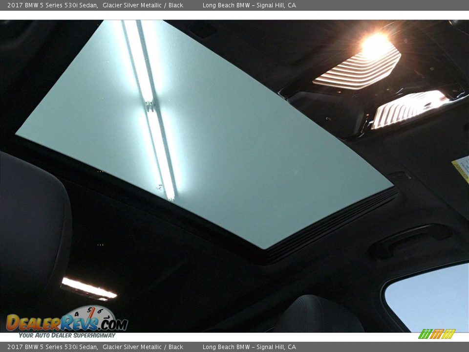 2017 BMW 5 Series 530i Sedan Glacier Silver Metallic / Black Photo #31