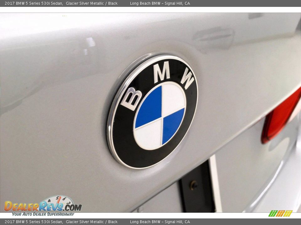 2017 BMW 5 Series 530i Sedan Glacier Silver Metallic / Black Photo #34