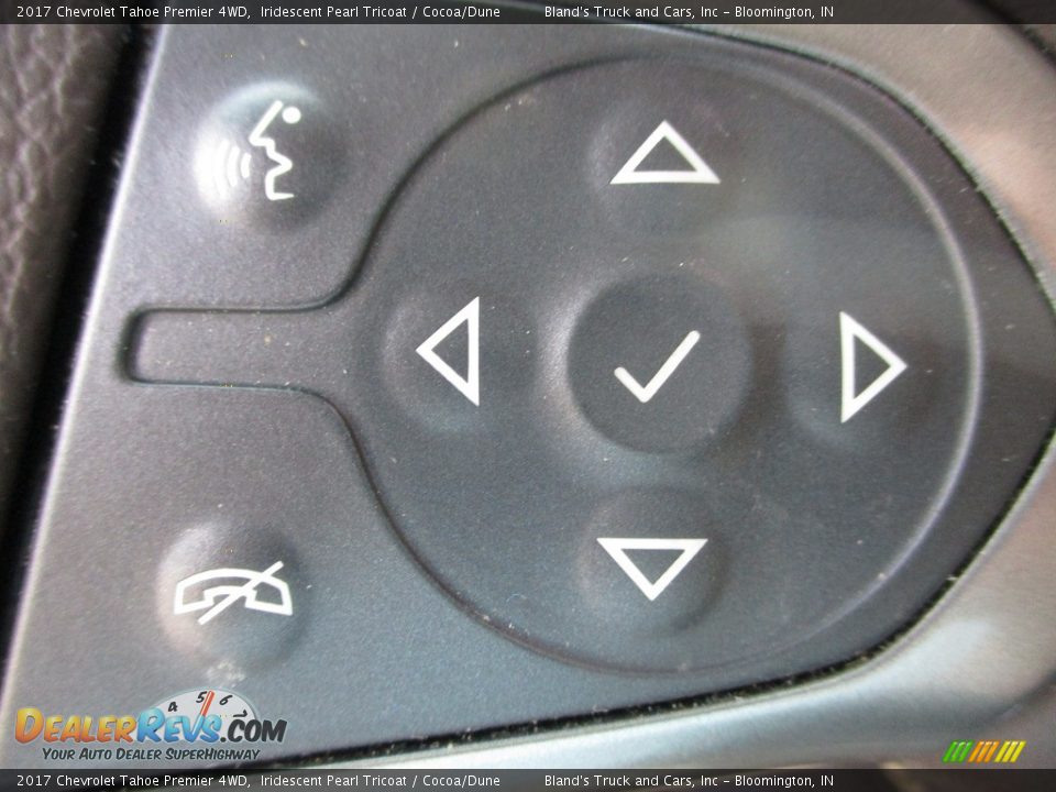2017 Chevrolet Tahoe Premier 4WD Iridescent Pearl Tricoat / Cocoa/Dune Photo #29