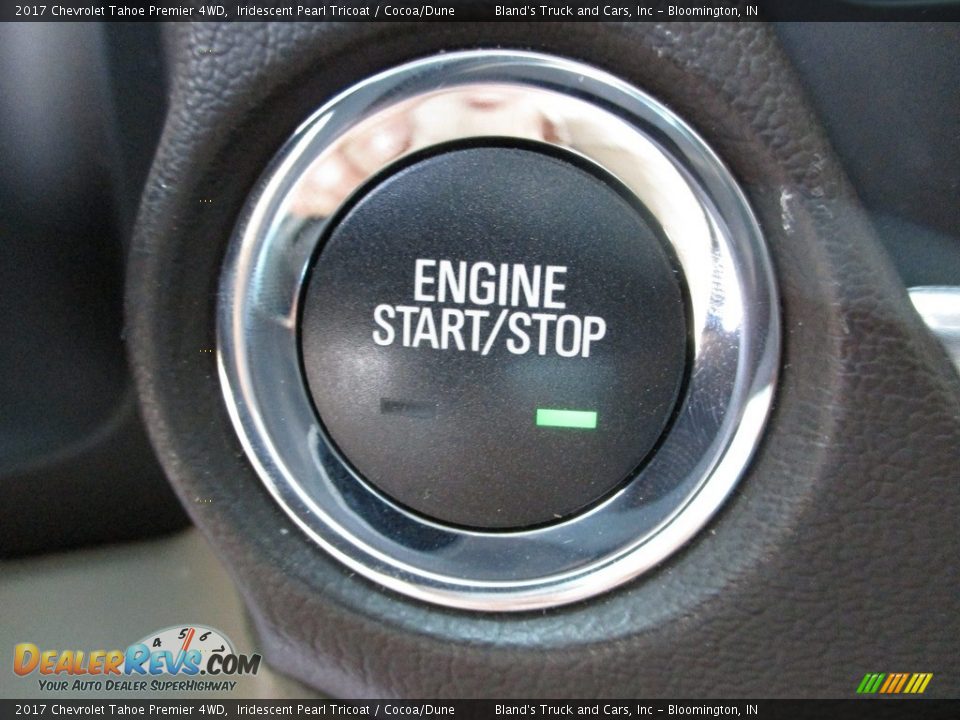 2017 Chevrolet Tahoe Premier 4WD Iridescent Pearl Tricoat / Cocoa/Dune Photo #31