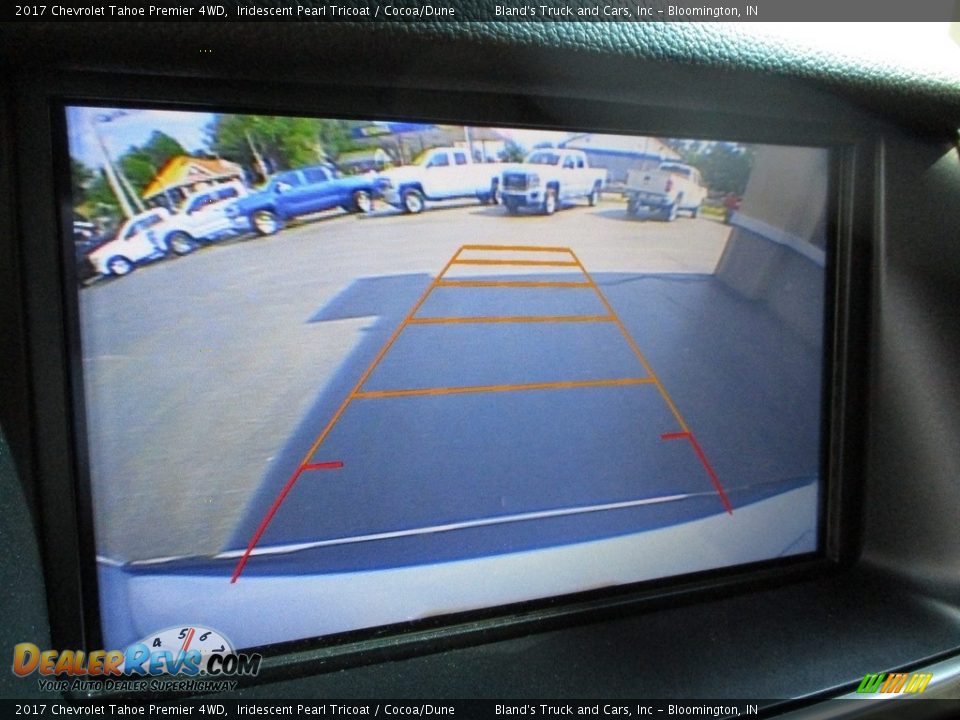 2017 Chevrolet Tahoe Premier 4WD Iridescent Pearl Tricoat / Cocoa/Dune Photo #33