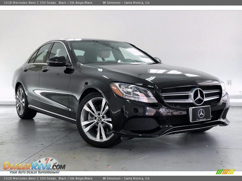 Front 3/4 View of 2018 Mercedes-Benz C 300 Sedan Photo #34