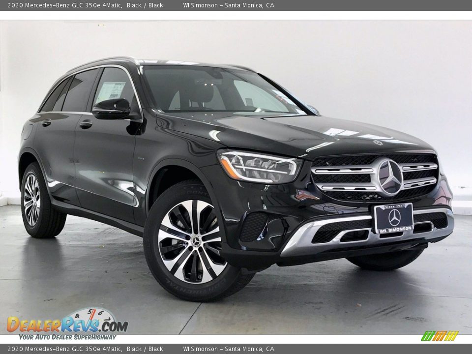 Front 3/4 View of 2020 Mercedes-Benz GLC 350e 4Matic Photo #12