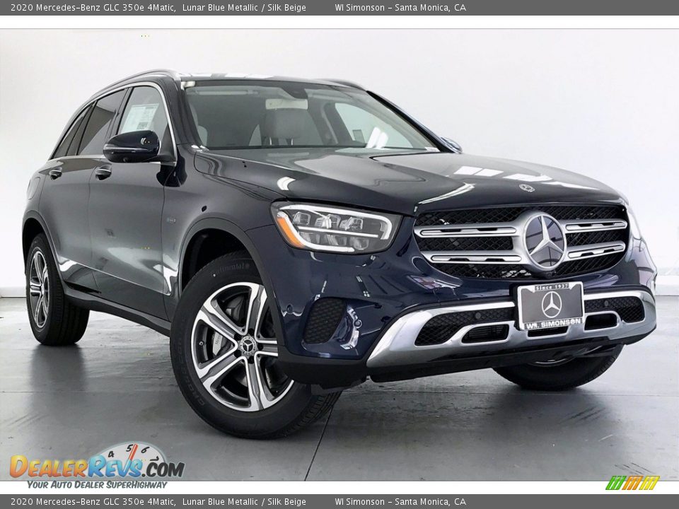 Front 3/4 View of 2020 Mercedes-Benz GLC 350e 4Matic Photo #12