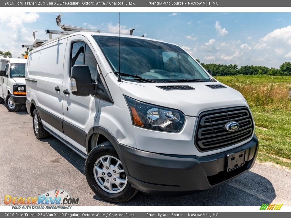 Front 3/4 View of 2016 Ford Transit 250 Van XL LR Regular Photo #1