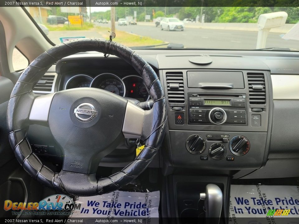 2007 Nissan Versa S Red Alert / Charcoal Photo #10