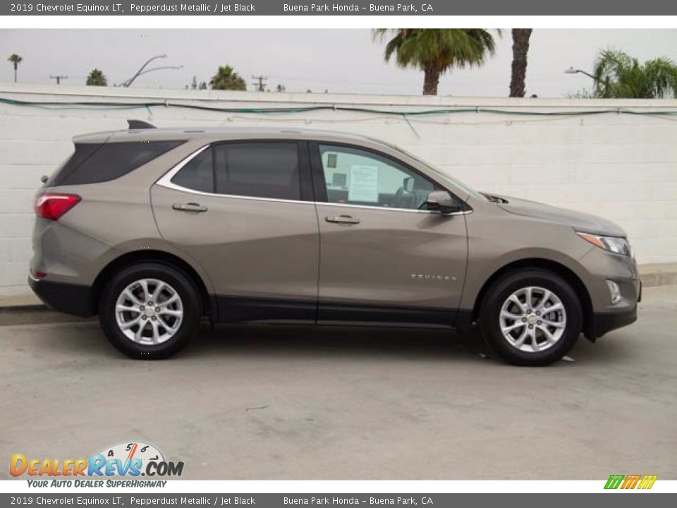 2019 Chevrolet Equinox LT Pepperdust Metallic / Jet Black Photo #10