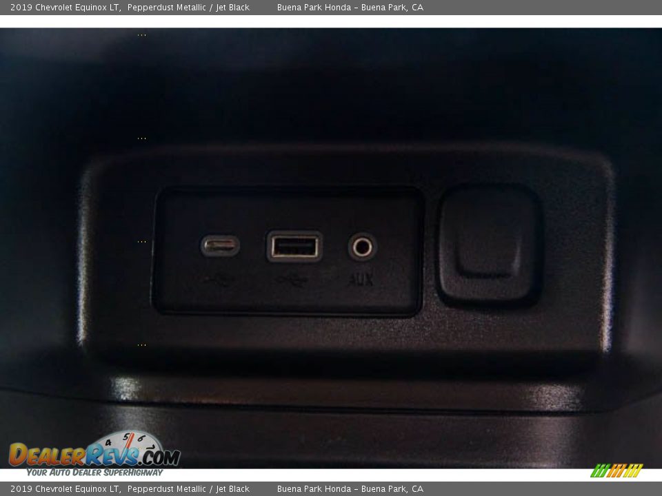 2019 Chevrolet Equinox LT Pepperdust Metallic / Jet Black Photo #15