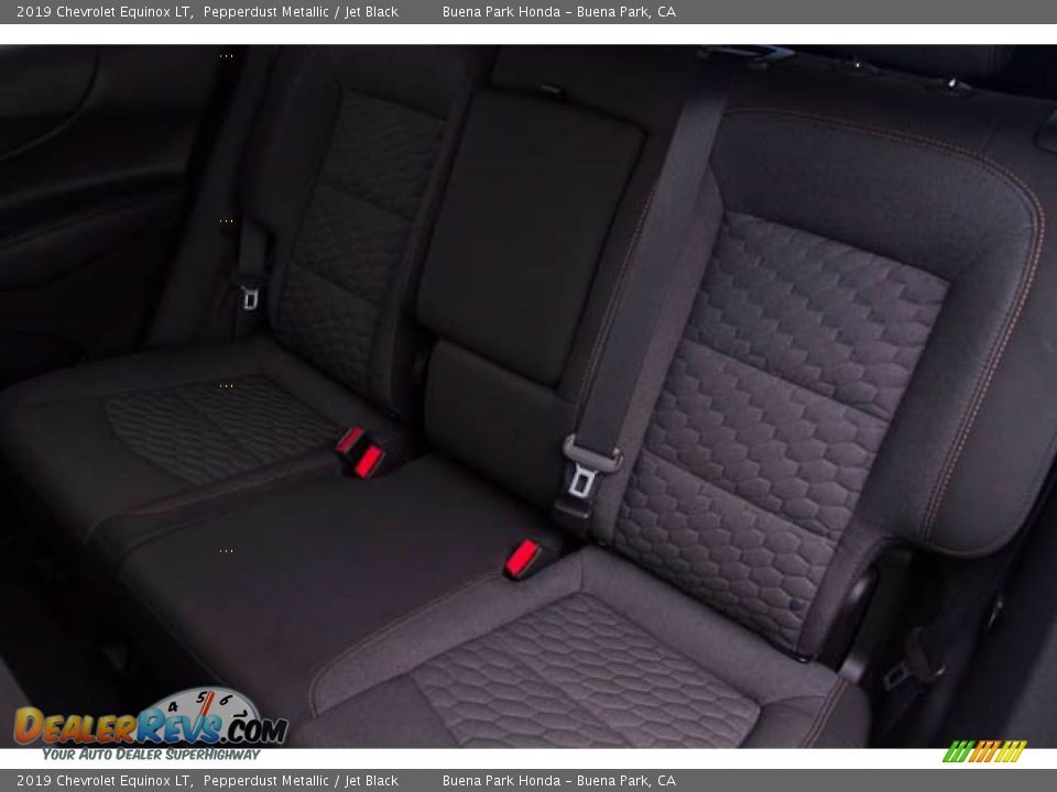 2019 Chevrolet Equinox LT Pepperdust Metallic / Jet Black Photo #17